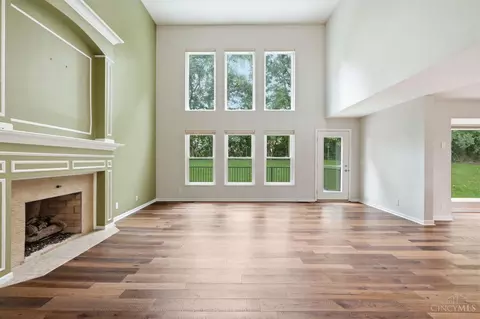 Living - 12100 Deer Chase Dr, Cincinnati, OH 45240 photo 6 of 9