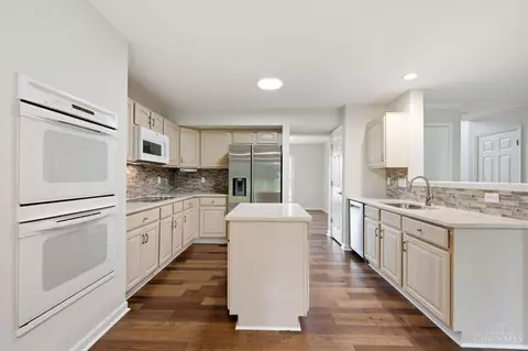Kitchen - 12100 Deer Chase Dr, Cincinnati, OH 45240 photo 1 of 4