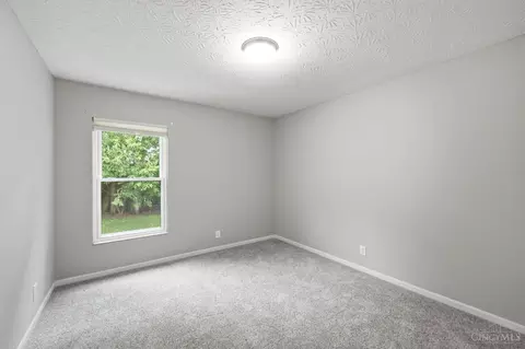 Bedroom - 12100 Deer Chase Dr, Cincinnati, OH 45240 photo 3 of 10