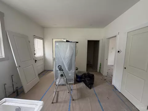 Entry Way - 4334 Watterson St, Cincinnati, OH 45227 photo 2 of 3