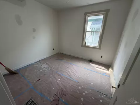 Bedroom - 4334 Watterson St, Cincinnati, OH 45227 photo 1 of 2