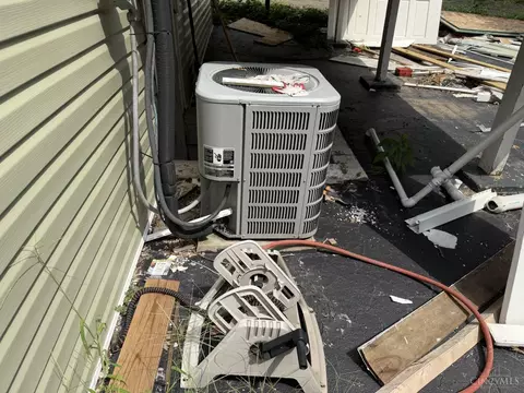 Exterior - 4334 Watterson St, Cincinnati, OH 45227 photo 6 of 7