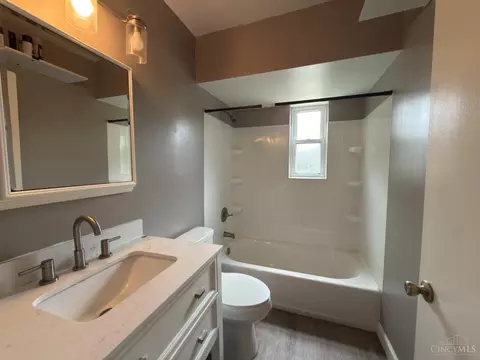 Bath - 3249 Werk Rd, Cincinnati, OH 45211 photo 1 of 2