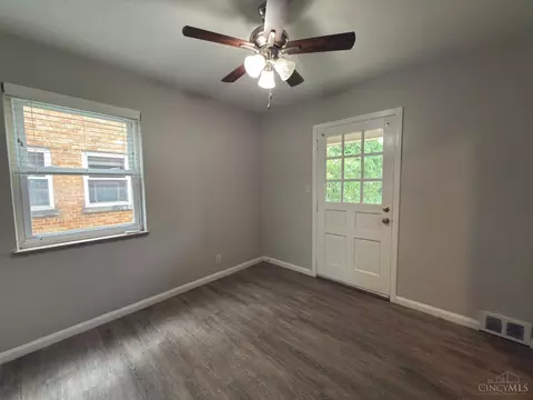 Bedroom - 3249 Werk Rd, Cincinnati, OH 45211 photo 1 of 3
