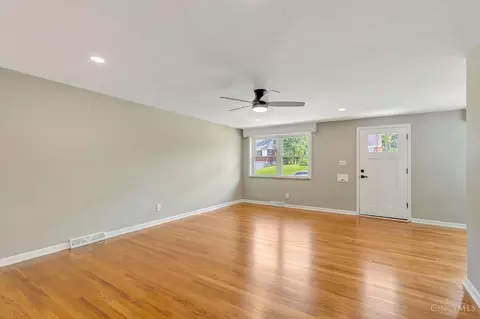 Living - 8613 Brent Dr, Cincinnati, OH 45231 photo 3 of 4