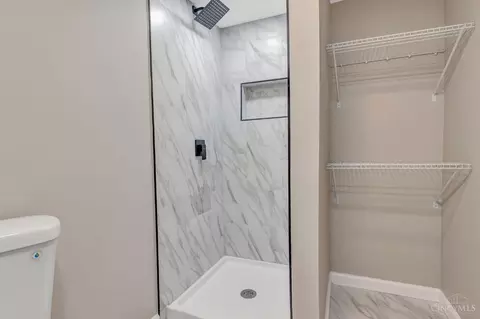 Bath - 8613 Brent Dr, Cincinnati, OH 45231 photo 2 of 3