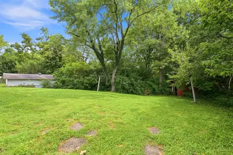 Exterior - 9596 Pippin Rd, Cincinnati, OH 45231 photo 5 of 6