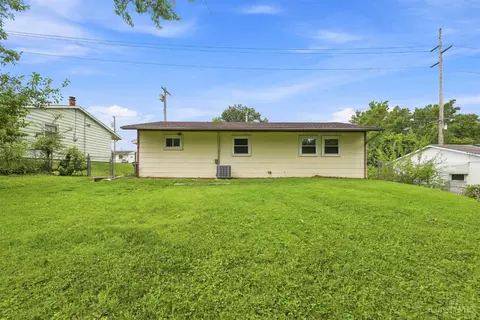 Exterior - 9596 Pippin Rd, Cincinnati, OH 45231 photo 4 of 6