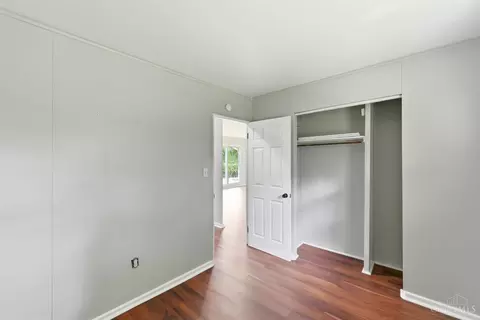 Bedroom - 9596 Pippin Rd, Cincinnati, OH 45231 photo 2 of 8