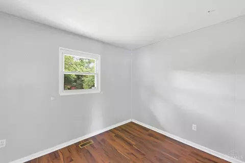 Bedroom - 9596 Pippin Rd, Cincinnati, OH 45231 photo 8 of 8