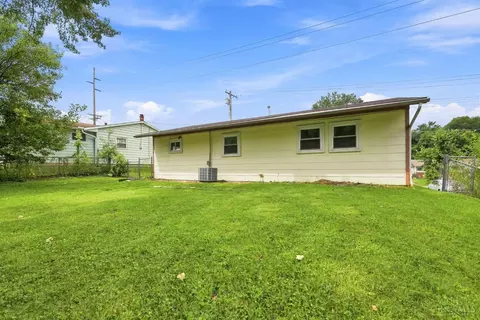 Exterior - 9596 Pippin Rd, Cincinnati, OH 45231 photo 3 of 6