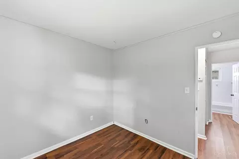 Bedroom - 9596 Pippin Rd, Cincinnati, OH 45231 photo 1 of 8