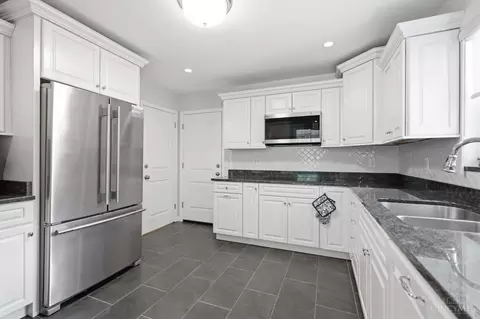Kitchen - 6643 Apache Cir, Madeira, OH 45243 photo 2 of 4