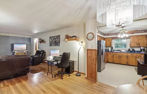 Entry Way - 4045 Ponder Dr, Cincinnati, OH 45245 photo 1 of 2