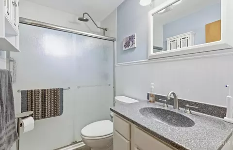 Bath - 4045 Ponder Dr, Cincinnati, OH 45245 photo 1 of 2