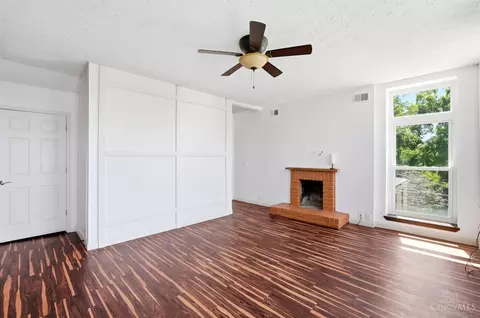 Living - 1810 Walker St, Cincinnati, OH 45202 photo 5 of 9