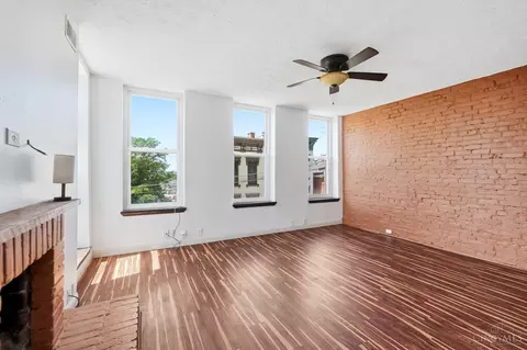Living - 1810 Walker St, Cincinnati, OH 45202 photo 6 of 9
