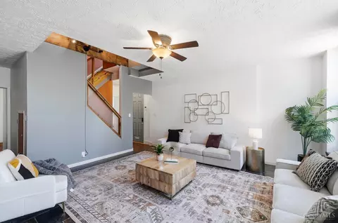 Living - 1810 Walker St, Cincinnati, OH 45202 photo 3 of 9