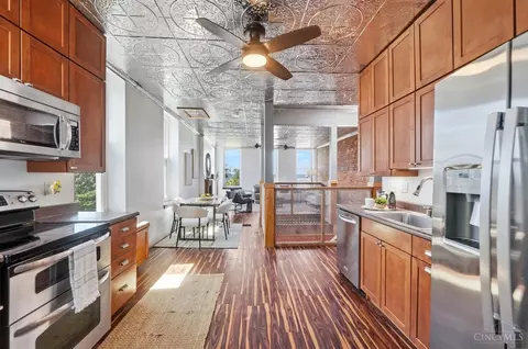 Kitchen - 1810 Walker St, Cincinnati, OH 45202 photo 6 of 6
