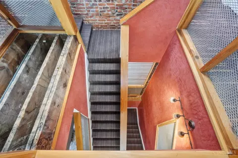 Entry Way - 1810 Walker St, Cincinnati, OH 45202 photo 10 of 13