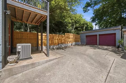 Exterior - 1810 Walker St, Cincinnati, OH 45202 photo 8 of 13