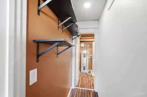 Entry Way - 1810 Walker St, Cincinnati, OH 45202 photo 12 of 13