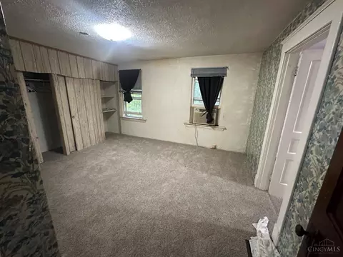 Bedroom - 1216 Carson Ave, Cincinnati, OH 45205 photo 2 of 3