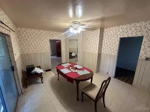 Dining - 1216 Carson Ave, Cincinnati, OH 45205 photo 1 of 2