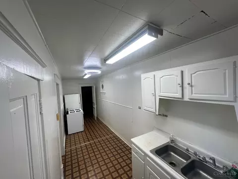 Entry Way - 1216 Carson Ave, Cincinnati, OH 45205 photo 7 of 7