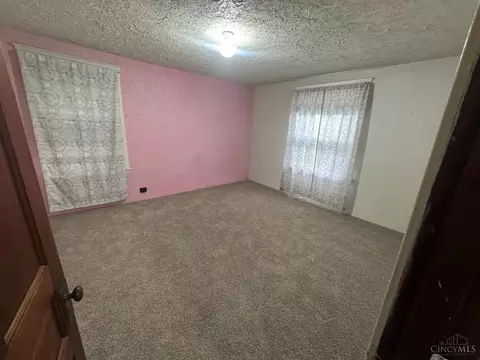 Bedroom - 1216 Carson Ave, Cincinnati, OH 45205 photo 3 of 3