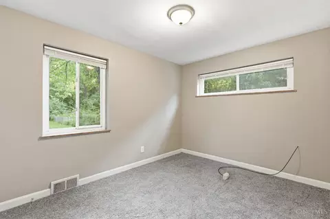 Bedroom - 1694 Ashbrook Dr, Cincinnati, OH 45238 photo 1 of 4