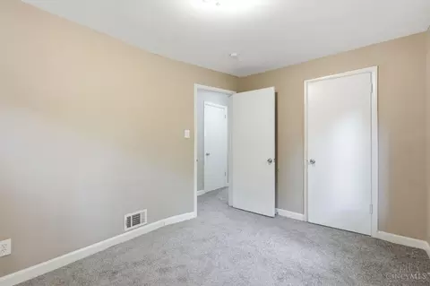 Bedroom - 1694 Ashbrook Dr, Cincinnati, OH 45238 photo 2 of 4