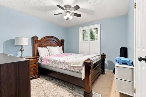 Bedroom - 5369 Edger Dr, Cincinnati, OH 45239 photo 11 of 12