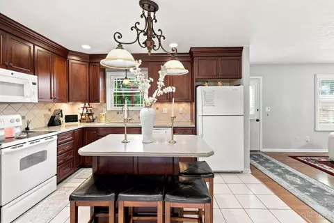 Kitchen - 5369 Edger Dr, Cincinnati, OH 45239 photo 2 of 4
