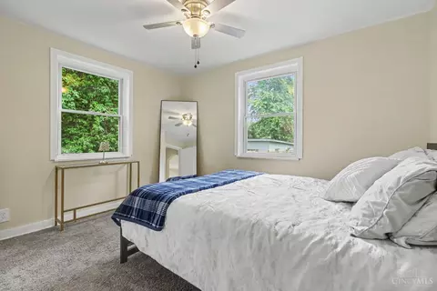Bedroom - 4232 Kugler Mill Rd, Cincinnati, OH 45236 photo 2 of 2