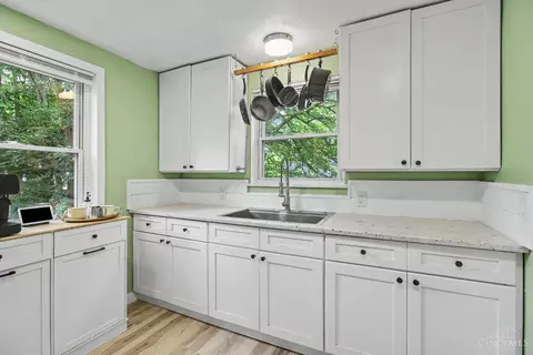Kitchen - 4232 Kugler Mill Rd, Cincinnati, OH 45236 photo 2 of 2