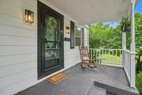 Exterior - 4232 Kugler Mill Rd, Cincinnati, OH 45236 photo 3 of 5