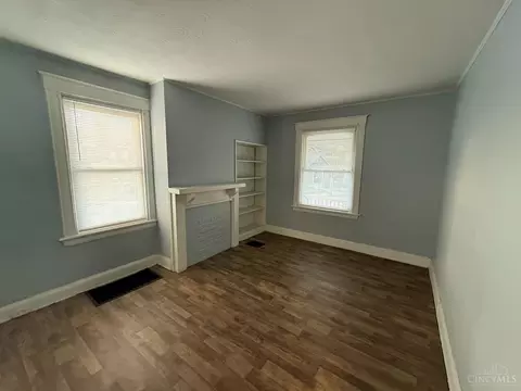 Living - 3238 Gilbert Ave, Cincinnati, OH 45207 photo 1 of 3