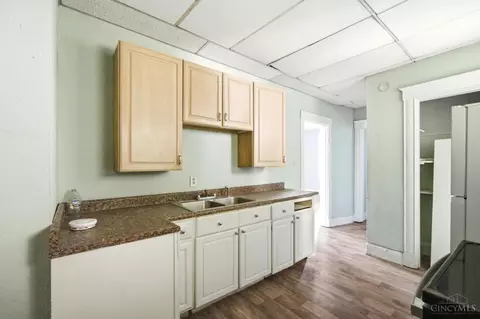 Kitchen - 3238 Gilbert Ave, Cincinnati, OH 45207 photo 1 of 2