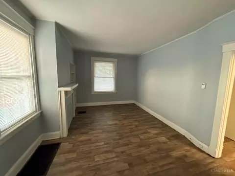 Living - 3238 Gilbert Ave, Cincinnati, OH 45207 photo 2 of 3