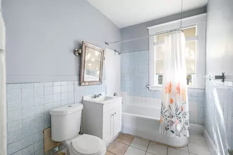 Bath - 3238 Gilbert Ave, Cincinnati, OH 45207 photo 2 of 2