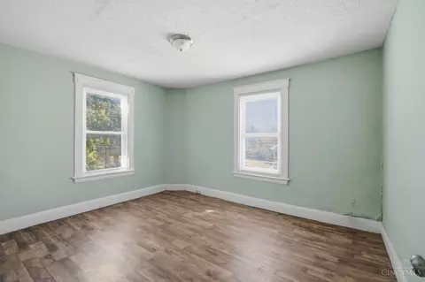 Bedroom - 3238 Gilbert Ave, Cincinnati, OH 45207 photo 5 of 7