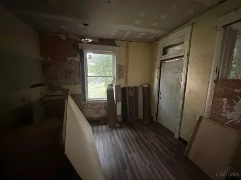 Entry Way - 2307 Vine St, Cincinnati, OH 45219 photo 1 of 4