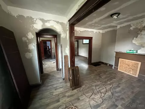 Living - 2307 Vine St, Cincinnati, OH 45219 photo 1 of 3