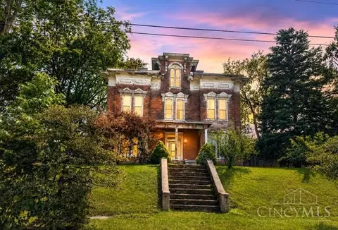 325 Cherry St, Washington Court House, OH 43160