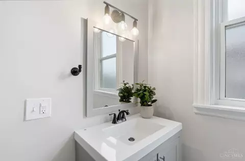 Bath - 3626 Bevis Ave, Cincinnati, OH 45207 photo 2 of 2
