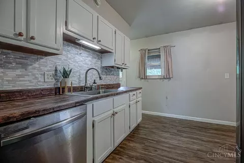 Kitchen - 390 Timrick, Monroe, OH 45050 photo 2 of 2