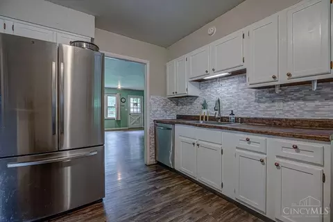 Kitchen - 390 Timrick, Monroe, OH 45050 photo 1 of 2