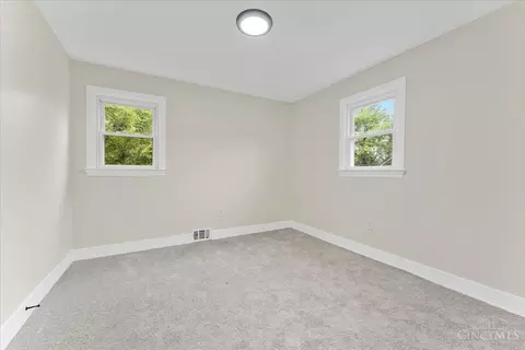 Bedroom - 6813 Merwin Ave, Cincinnati, OH 45227 photo 4 of 7