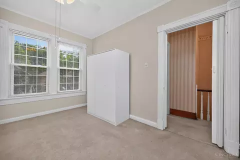 Bedroom - 560 Delta Ave, Cincinnati, OH 45226 photo 9 of 11